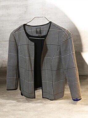 Vince Camuto Open Front Blazer Size 6P